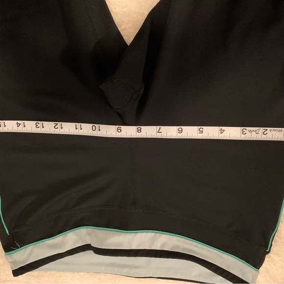 Women’s Black and Gray Leggings - Picture 3 of 4